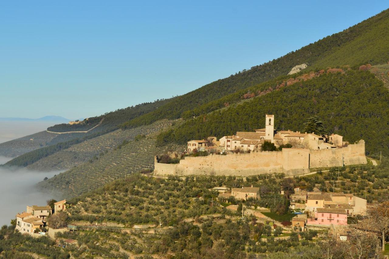 Affittacamere Aqva Fontis Campello sul Clitunno Exterior foto